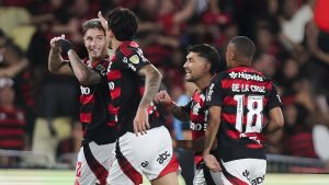 Flamengo encara Estudiantes por vaga na semifinal da Libertadores