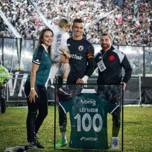 Presidente do Vasco é exaltado por Léo Jardim durante entrevista a podcast