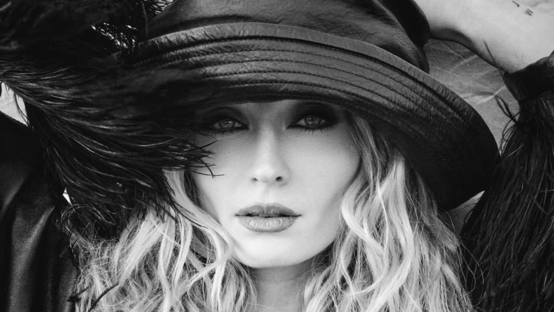 Sophie Turner é confirmada como nova Lara Croft