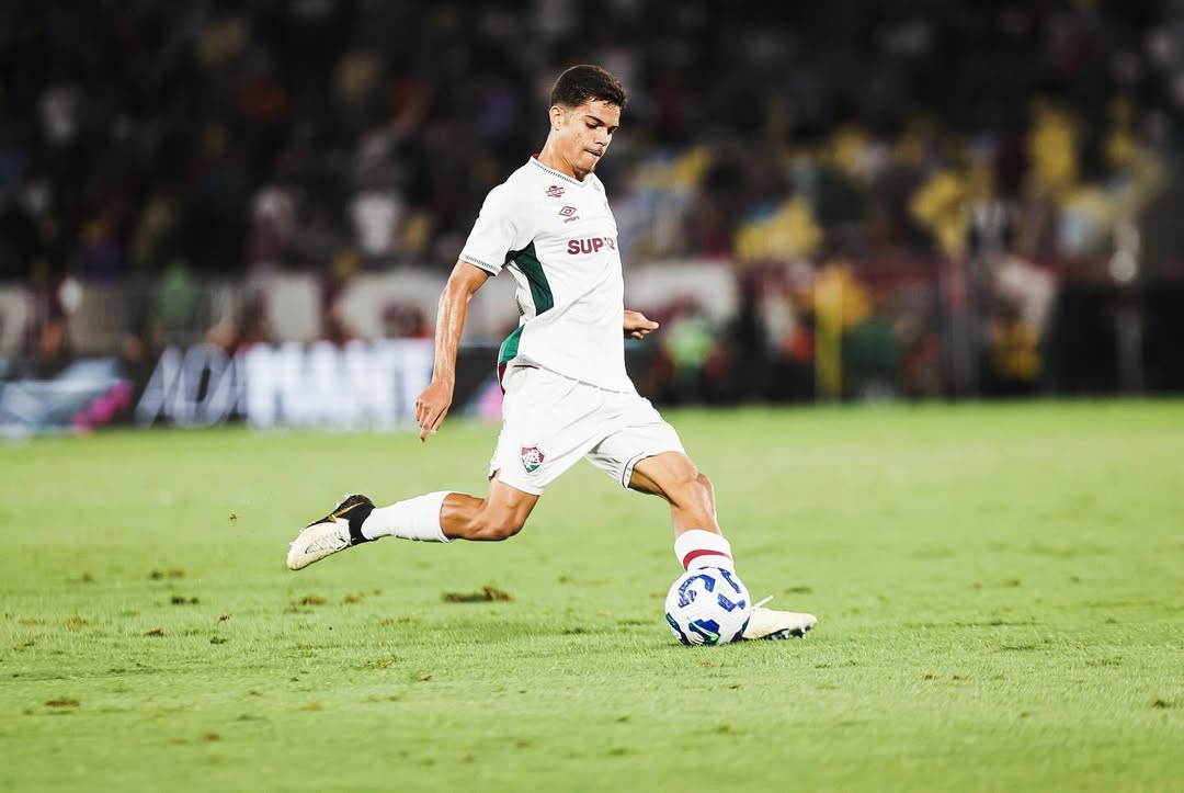 Julio Fidelis durante o jogo contra o Corinthians | Reprodução/Instagram @juliofidelis06
