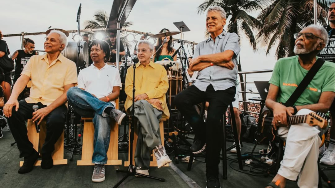 Famosos comparecem em manifestações contra PEC de blindagem e anistia