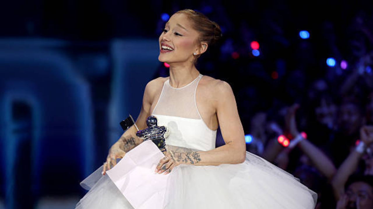 Ariana Grande | Reprodução/ Manny Carabel /Getty Images Embed