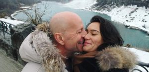 Emma Willis confessa que casamento passou por crise antes do diagnóstico de Bruce Willis
