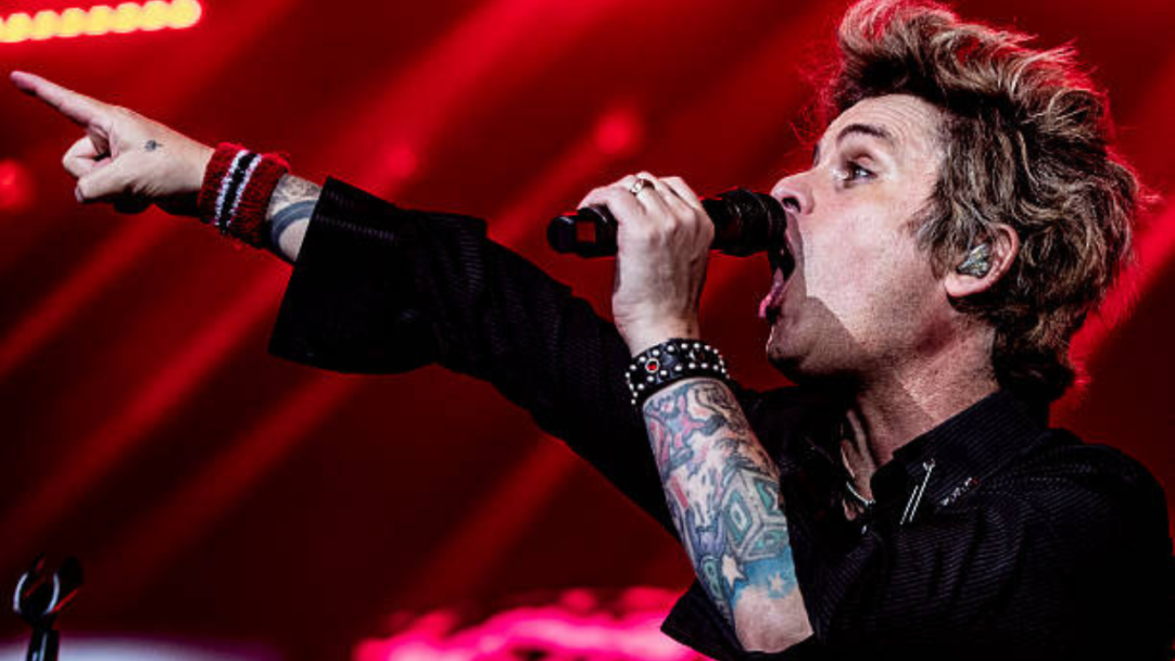 Apoteose punk rock: Green Day ferve “The Town” com sequência de sucessos