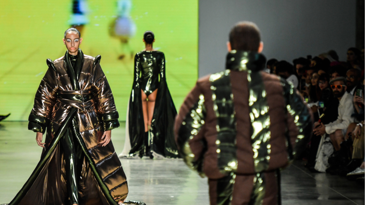 Projeto Cria Costura nas passarelas do SPFW