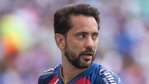 Everton Ribeiro revela câncer na tireoide e passa por cirurgia bem-sucedida