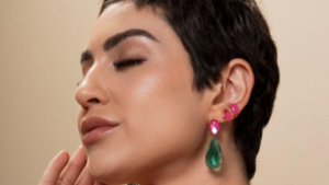 Rahra Semijoias lança coleção Revela com peças que se conectam com o Outubro Rosa