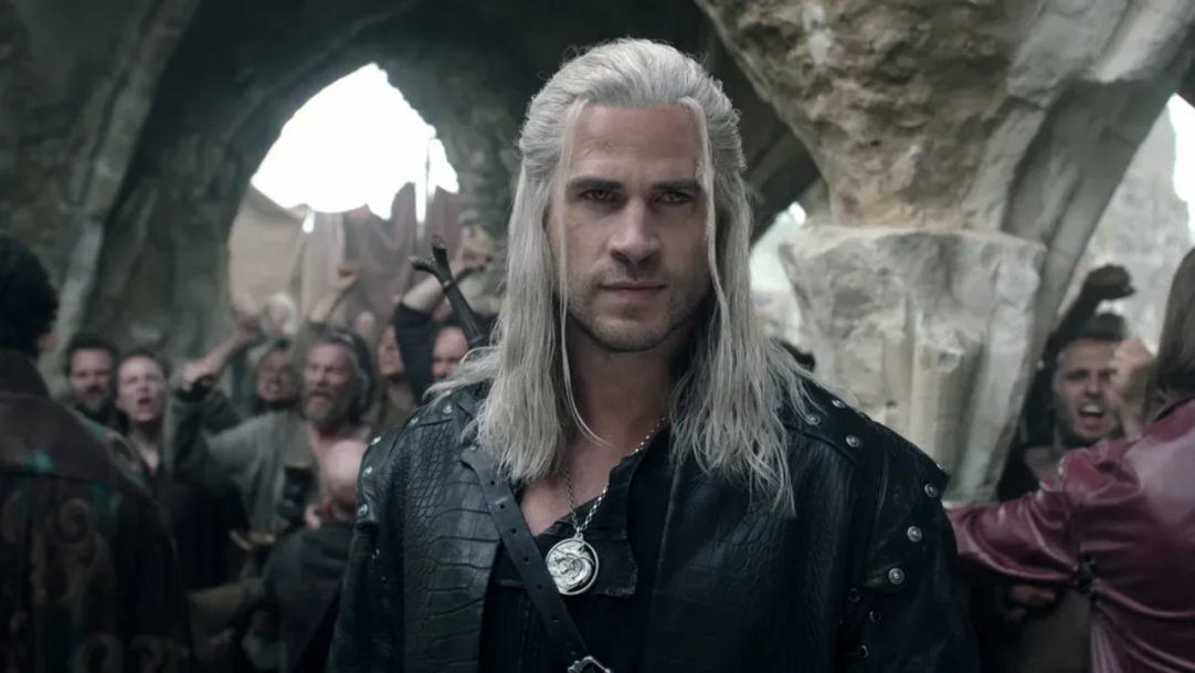 Liam Hemsworth admite medo ao substituir Henry Cavill