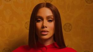 Anitta compartilha motivos que a fizeram retornar ao Brasil