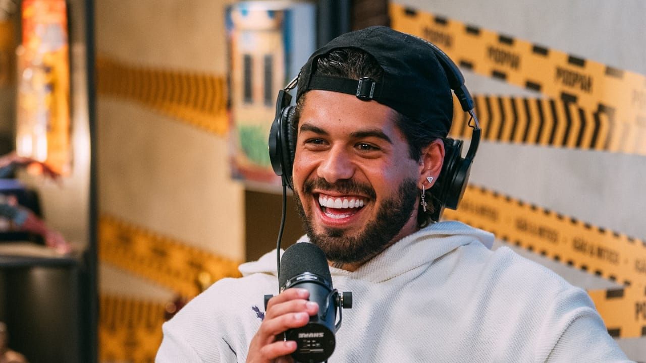 Zé Felipe no "Podpah" | Reprodução/Instagram/@zefelipe 