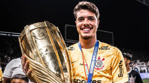 Felipe Longo ganha chance e pode estrear pelo Corinthians em clássico