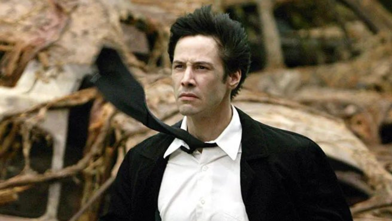 Keanu Reeves em ''Constantine'' | Reprodução/X/@Listando_Page