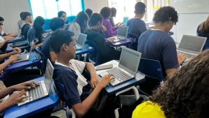 Escola Moranguinho Alfa X em Cuiabá: O ensino de robótica como ferramenta de aprendizagem