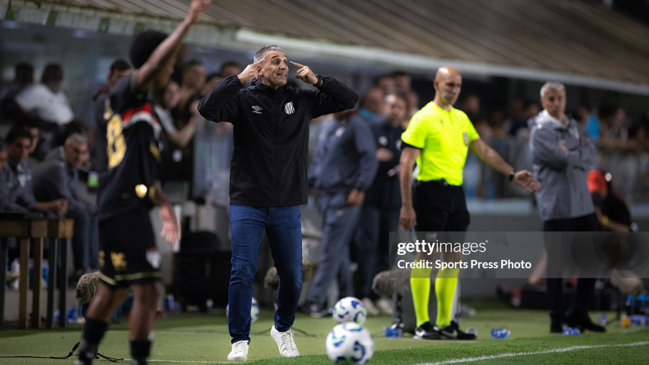 Vojvoda durante partida do Santos | Reprodução/Sports Press Photo/Getty Images Embed
