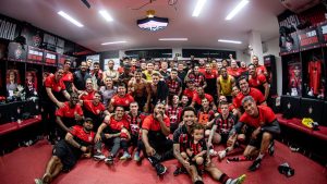 Vitória vence o Bahia por 2×1 e se mantém vivo na briga contra o rebaixamento