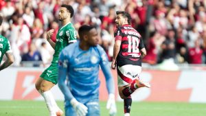 Flamengo vence Palmeiras por 3×2 em tarde de gala de Pedro