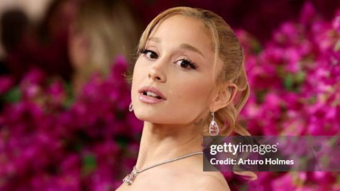 Ariana Grande compartilha novos projetos em sua carreira
