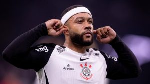 Retorno incerto: Memphis divide atenções entre o Corinthians e seleção holandesa