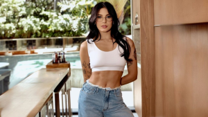 Ana Castela rebate críticas de internautas sobre mudança de visual