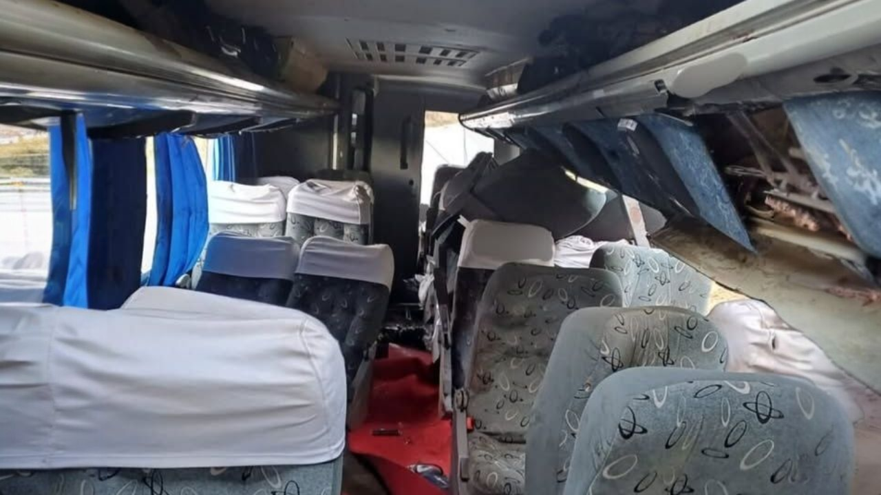 Ônibus após acidente | Reprodução/ Instagram/ @cnnbrasil