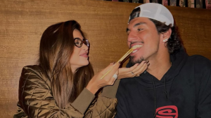 Gabriel Medina anuncia espera de primeiro filho com Isabella Arantes
