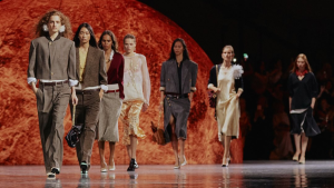 Chanel trás reinterpretação de movimentos artísticos em nova fase da grife