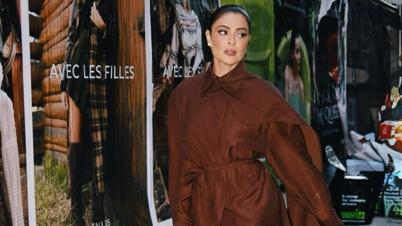 Juliana Paes é vista pelas ruas de Nova York com um trench coat l
Reprodução/Instagram/@julianapaes