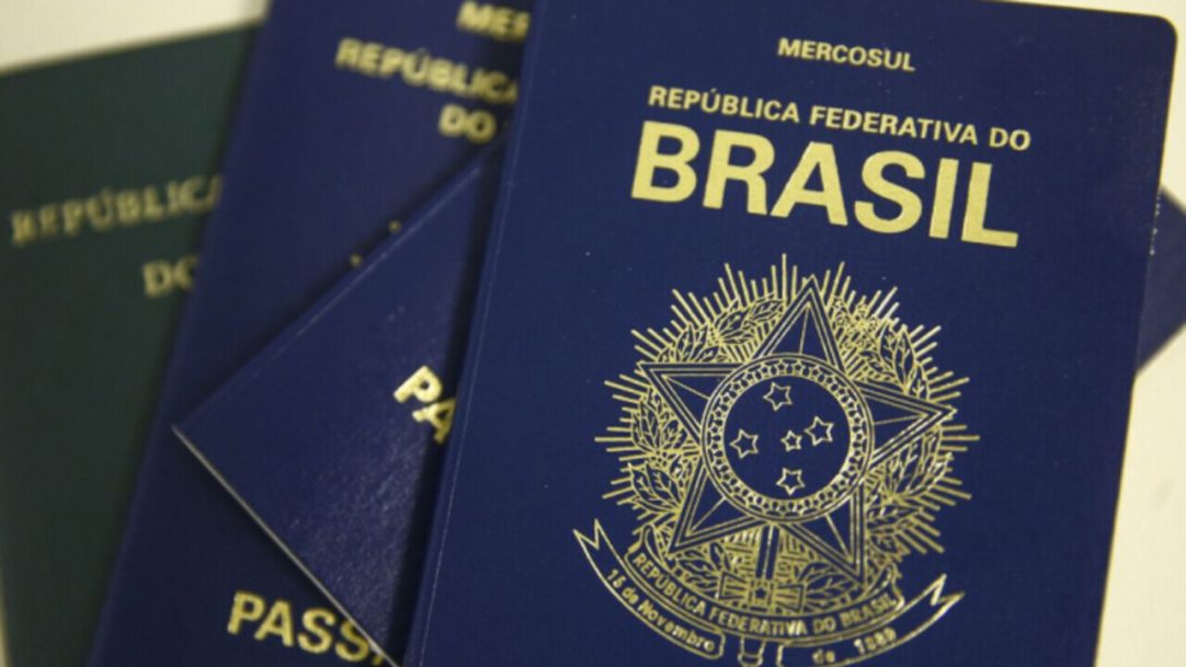 Passaportes sem carimbo: Europa começa a encerrar tradição antiga