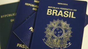 Passaportes sem carimbo: Europa começa a encerrar tradição antiga