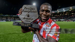 Royston Drenthe, ex-Real Madrid, sofre AVC e é hospitalizado