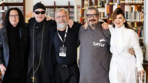 SPFW N60: Bárbara Paz faz abertura de desfile de João Pimenta