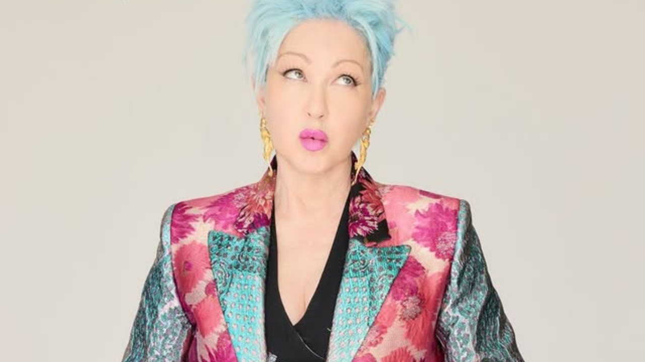 Depois de 17 anos de elegibilidade, Cyndi Lauper foi induzida na cerimônia | Reprodução/Instagram/@cyndilauper