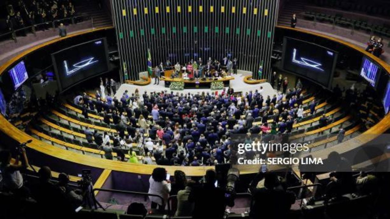 Câmara dos deputados | Reprodução/ SERGIO LIMA/Getty Images Embed