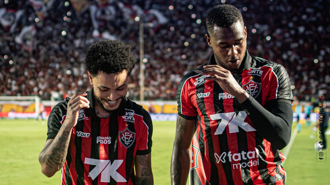 Matheuzinho e Dudu | Reprodução/X/Victor Ferreira/@ECVitoria
