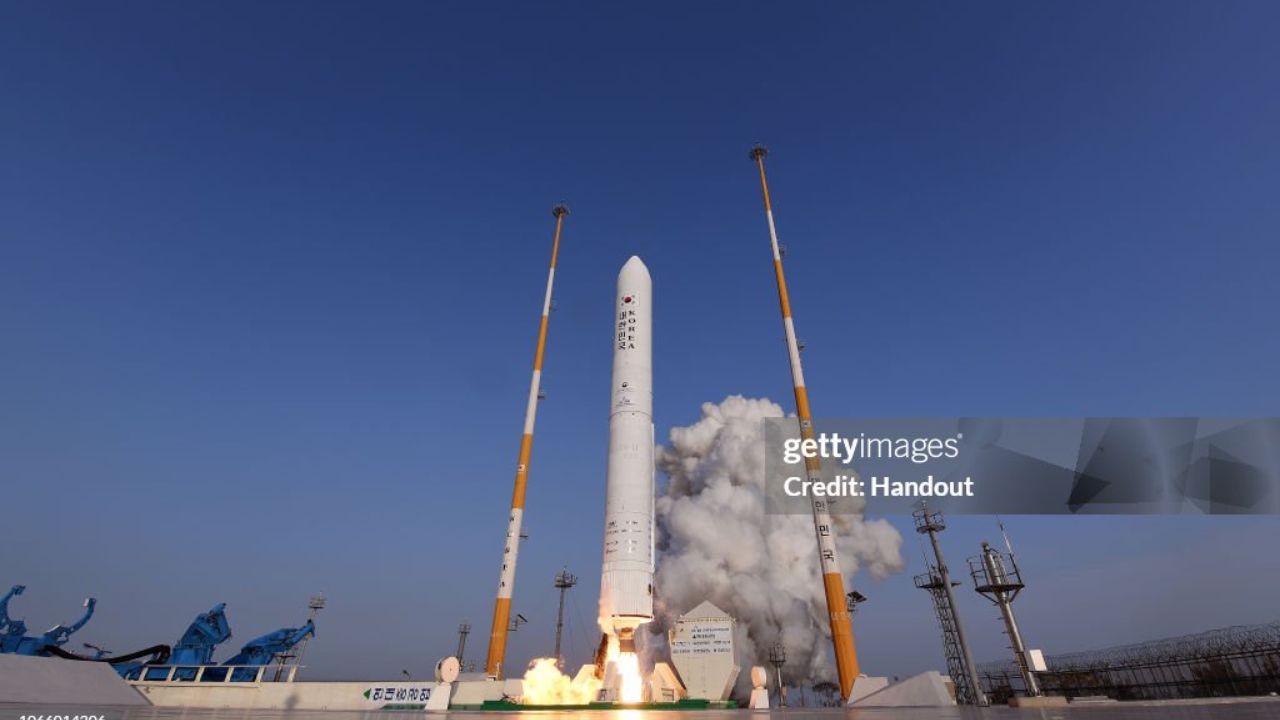 Foguete sul-coreano | Reprodução/Handout/Getty Images Embed)