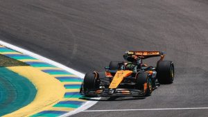 Lando Norris supera Oscar Piastri e lidera o treino do GP do Brasil de F1