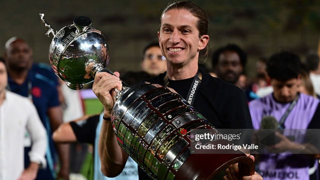 Filipe Luís I Reprodução/ Rodrigo Valle/ Getty Images Embed