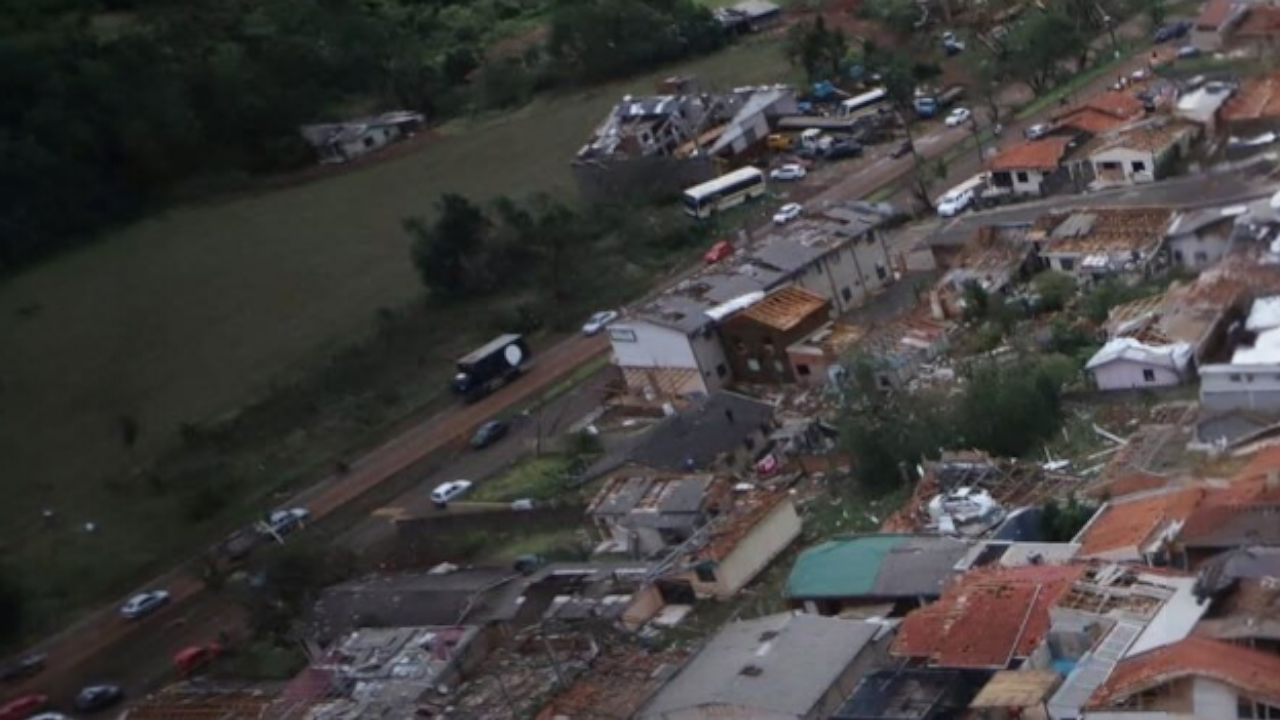 Rastros do Ciclone no Paraná | Reprodução/ Instagram/ @recordnews