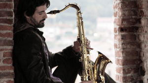 Reynaldo Gianecchini vive saxofonista em longa-metragem ítalo-brasileiro “Diminuta”