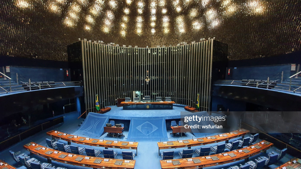 Câmara dos Deputados | Reprodução/ wsfurlan/Getty Images Embed