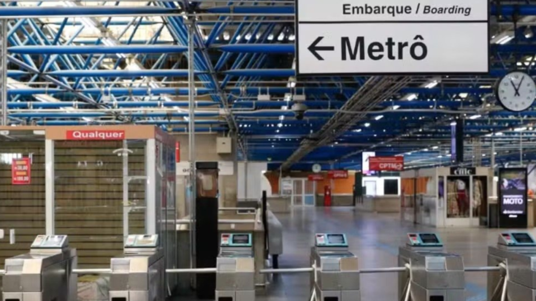 Cartão de crédito e débito passa a ser aceito na catraca do Metrô de SP