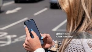 Pesquisa divulga dados sobre a violência digital contra mulheres