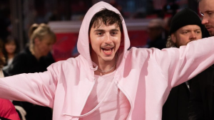 Timothee Chalamet surpreende fãs em São Paulo antes da CCXP