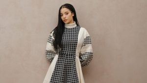 Louis Vuitton oficializa Chase Infiniti como embaixadora global e reforça nova fase da atriz