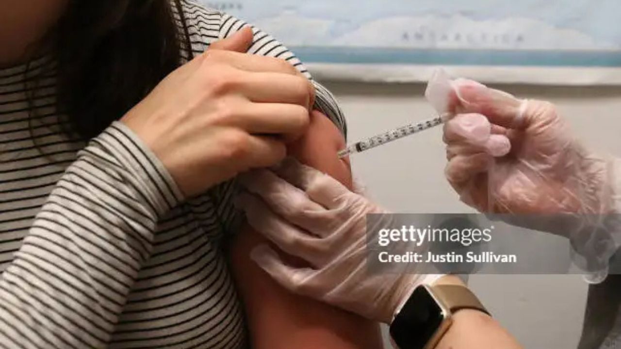 Ministério da Saúde reforça importância da imunização | Reprodução/Justin Sullivan/Getty Images Embed
