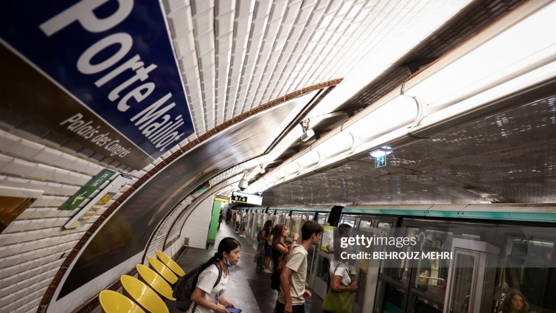 Ataque a faca fere mulheres em estação do metrô de Paris