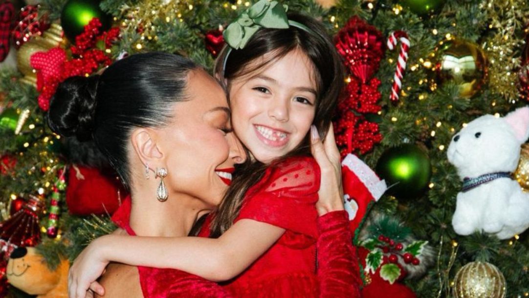 Isis Valverde, Sabrina Sato, Isabelle Drummond e Ticiane Pinheiro encantam ao celebrar o Natal