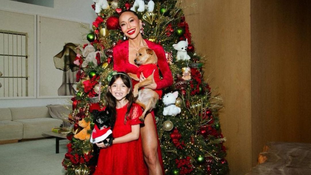 Sabrina Sato antecipa Natal com Zoe e família e emociona ao falar de fé