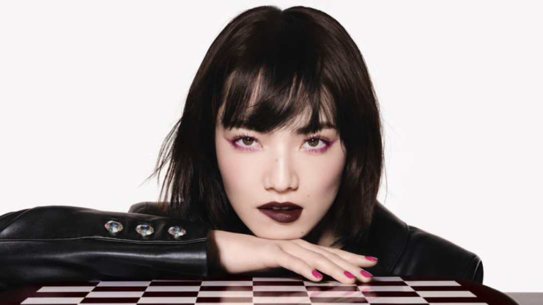 Chanel transforma Rouge Noir em coleção completa de maquiagem
