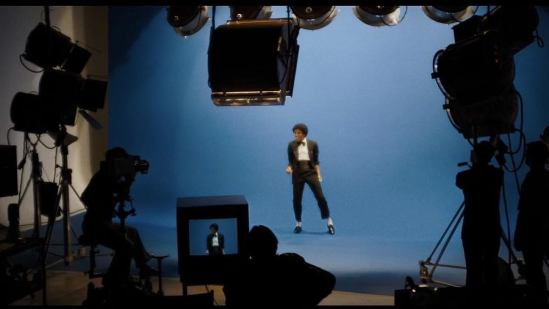 Filme biográfico sobre Michael Jackson ganha novo teaser